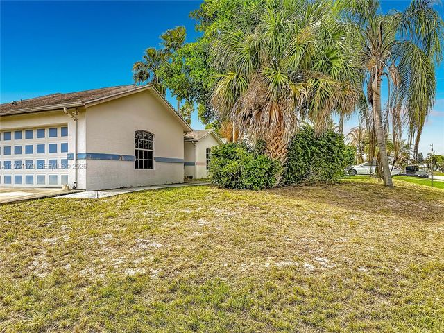 701 SW Amber Ter, Port St. Lucie, FL 34953