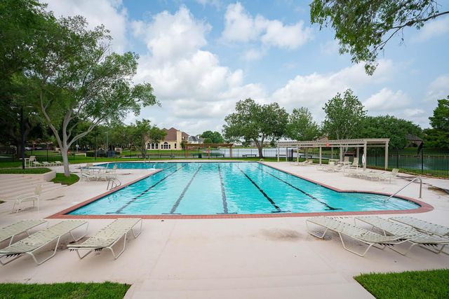 1030 Oyster Bay Drive, Sugar Land, TX 77478