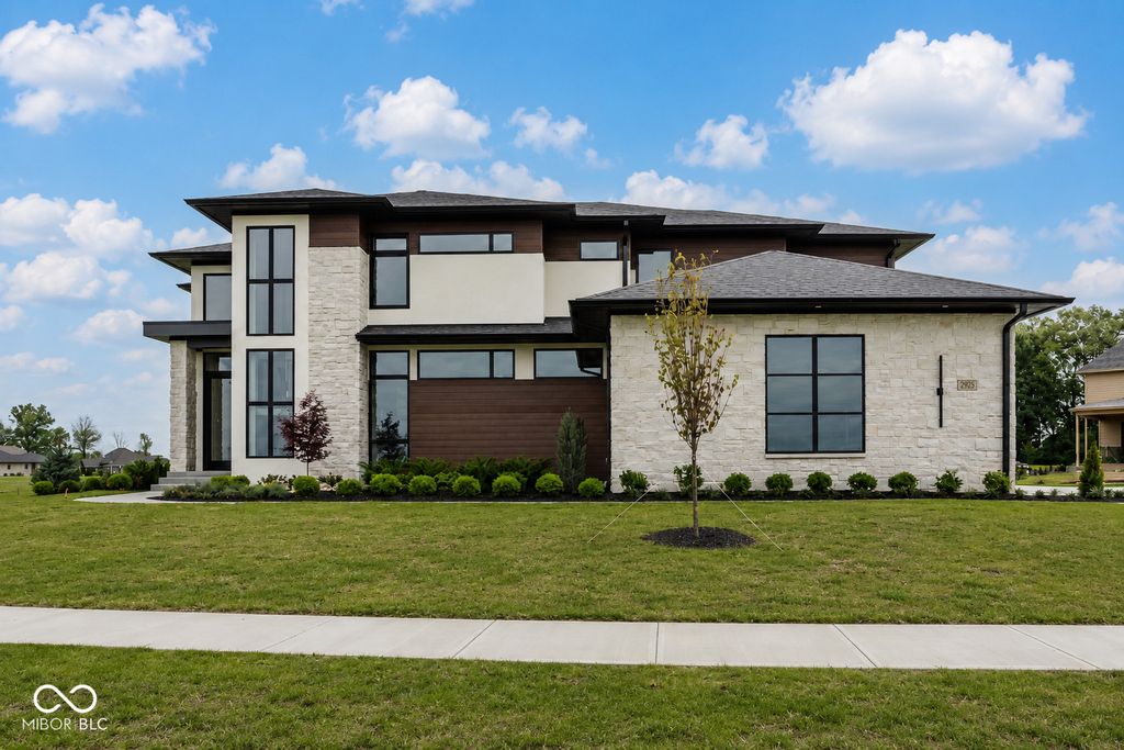 3925 Besbie Way, Bargersville, IN 46106