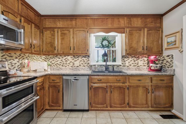 750 Mountain View Dr, Pulaski, TN 38478