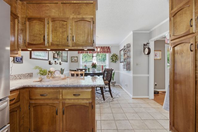 750 Mountain View Dr, Pulaski, TN 38478