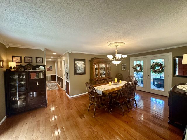 750 Mountain View Dr, Pulaski, TN 38478