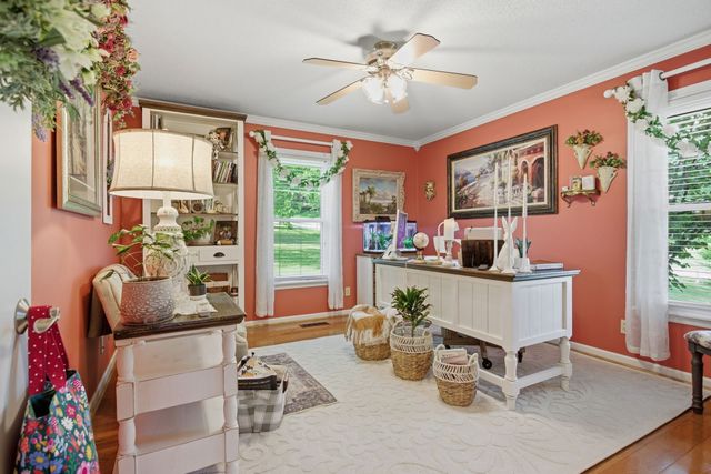 750 Mountain View Dr, Pulaski, TN 38478