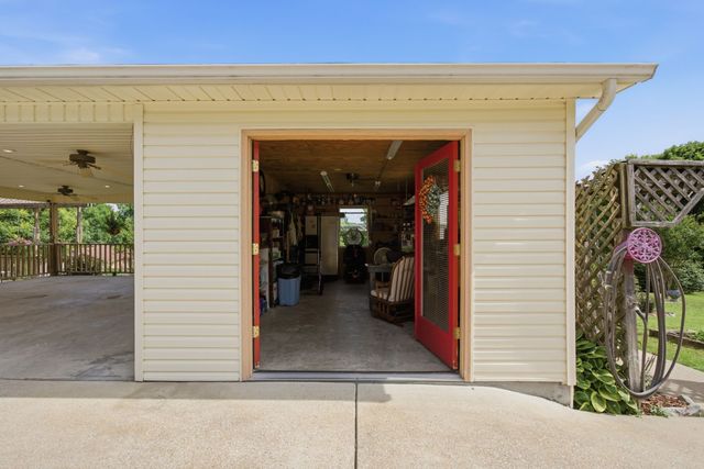 750 Mountain View Dr, Pulaski, TN 38478