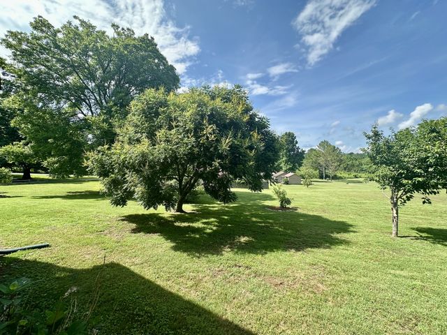 750 Mountain View Dr, Pulaski, TN 38478