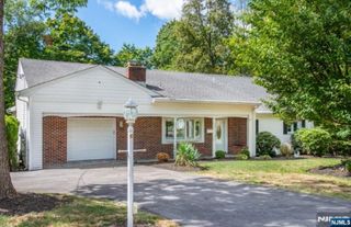 9 Forest Terrace, Wayne, NJ 07470