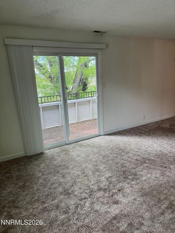 400 S Saliman Road APT 14, Carson City, NV 89701