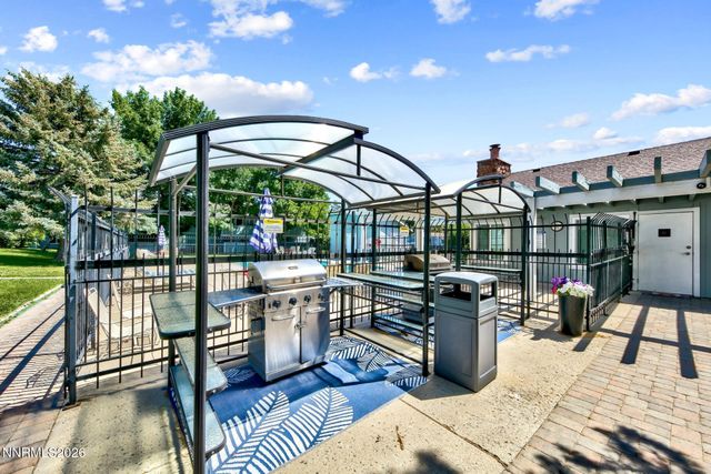 400 S Saliman Road APT 14, Carson City, NV 89701