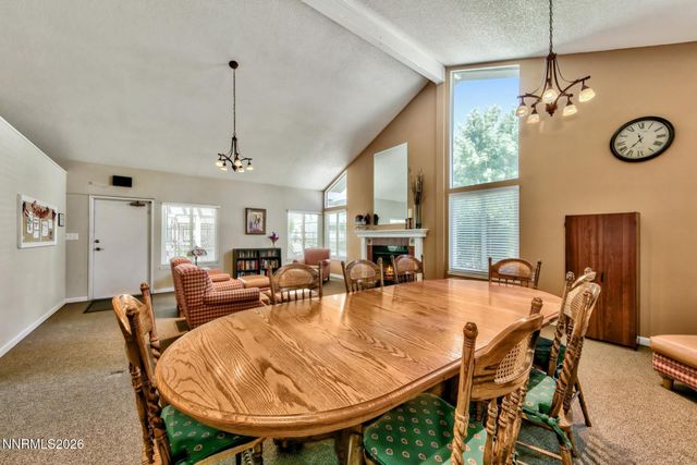 400 S Saliman Road APT 14, Carson City, NV 89701
