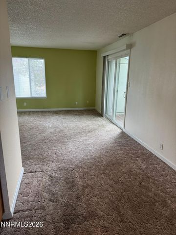 400 S Saliman Road APT 14, Carson City, NV 89701