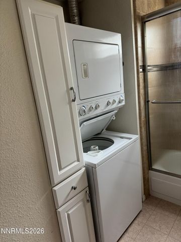 400 S Saliman Road APT 14, Carson City, NV 89701