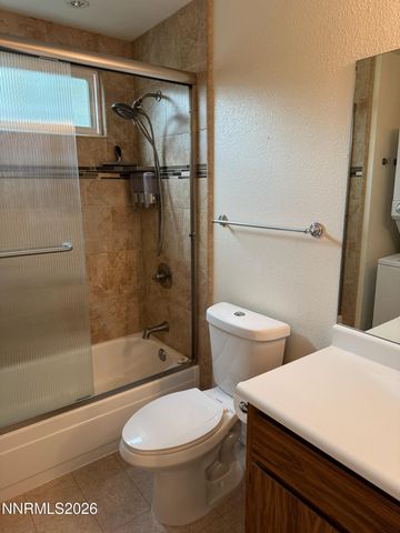 400 S Saliman Road APT 14, Carson City, NV 89701