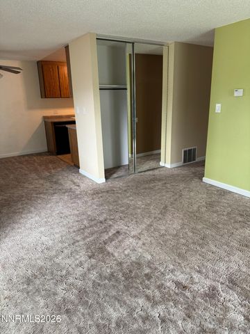 400 S Saliman Road APT 14, Carson City, NV 89701
