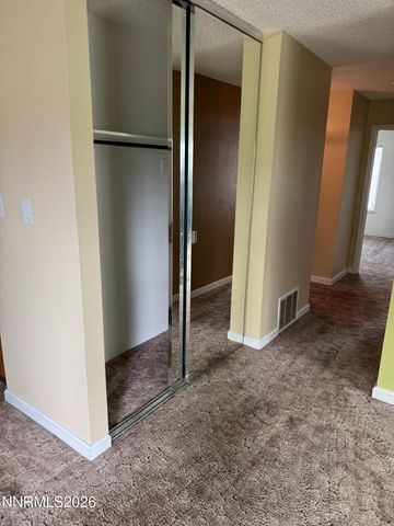 400 S Saliman Road APT 14, Carson City, NV 89701
