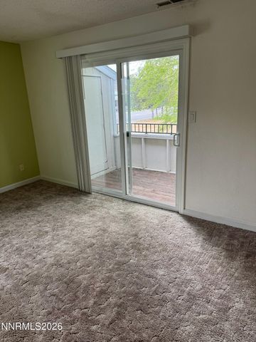 400 S Saliman Road APT 14, Carson City, NV 89701