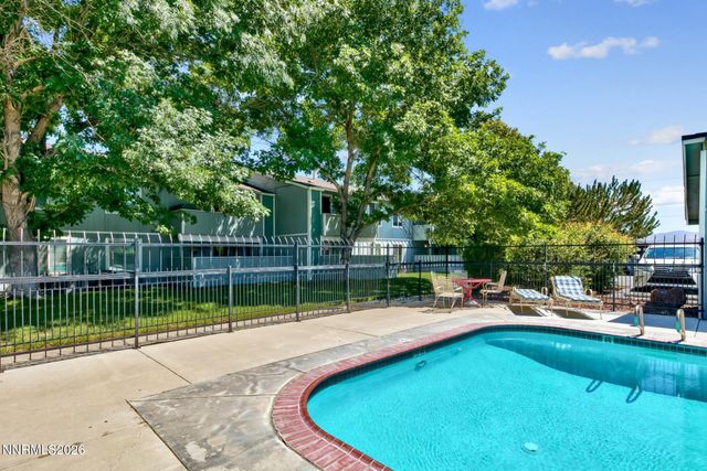 400 S Saliman Road APT 14, Carson City, NV 89701