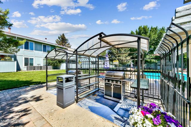400 S Saliman Road APT 14, Carson City, NV 89701