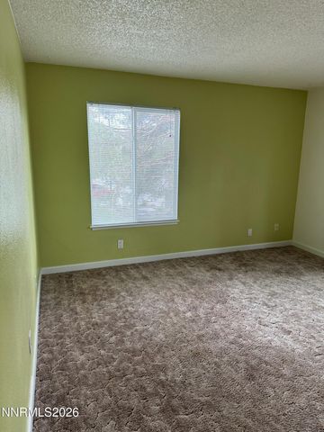 400 S Saliman Road APT 14, Carson City, NV 89701