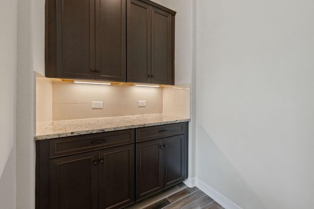 6018 Fairway Shores Lane, Porter, TX 77365