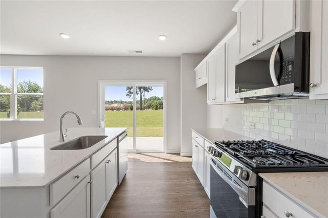 300 Earnshaw Avenue, Mcdonough, GA 30253