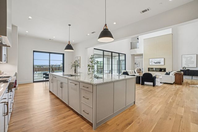 310 Shady Oaks Drive, Southlake, TX 76092