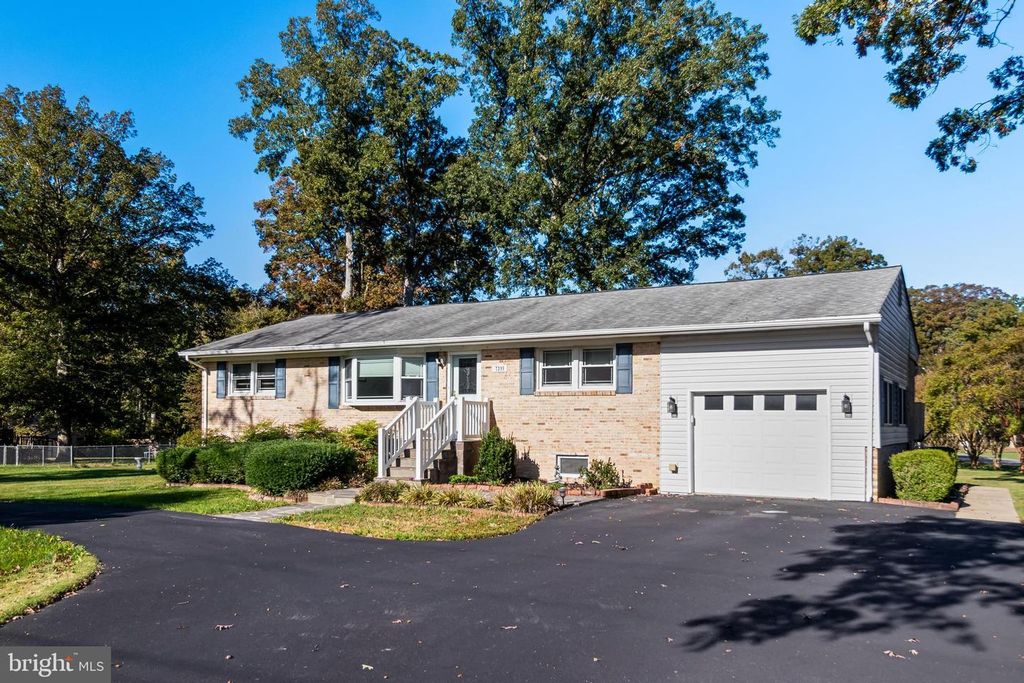 7295 SAINT MARYS AVE, La Plata, MD 20646