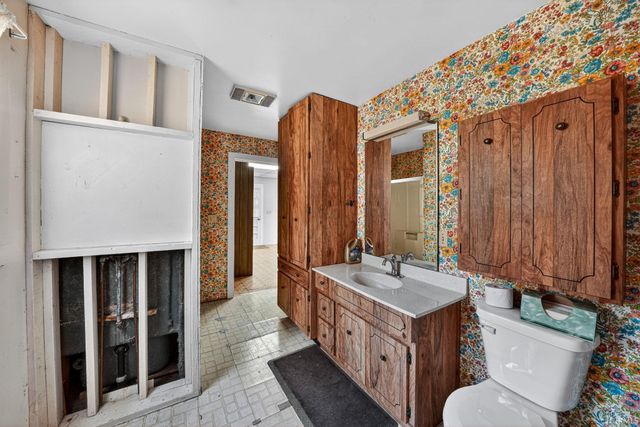 717 E 7th Street, Mishawaka, IN 46544