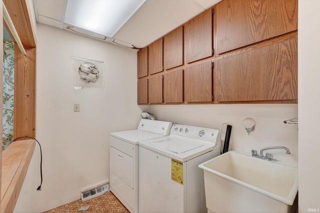717 E 7th Street, Mishawaka, IN 46544