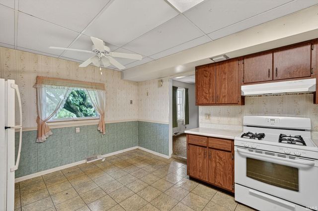 717 E 7th Street, Mishawaka, IN 46544
