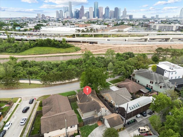 2108 White Oak Drive, Houston, TX 77009