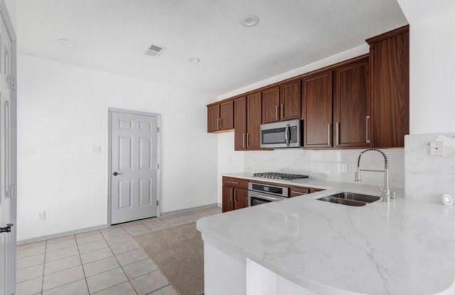 2346 Summit Way Court, Houston, TX 77339