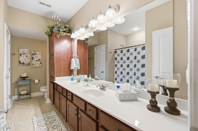 2222 McCampbell Wells Way, Knoxville, TN 37924