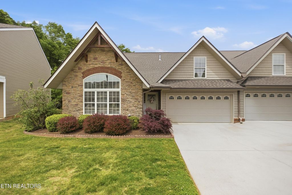 2222 McCampbell Wells Way, Knoxville, TN 37924