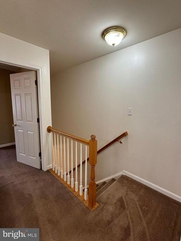 14 EFFIE LN, Martinsburg, WV 25404