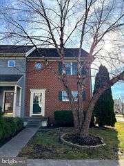 14 EFFIE LN, Martinsburg, WV 25404