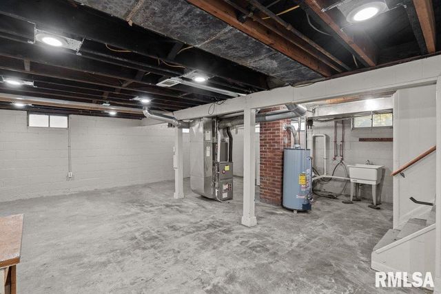 504 19TH Avenue, Rock Island, IL 61201