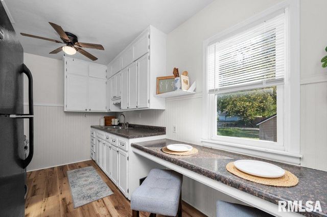 504 19TH Avenue, Rock Island, IL 61201