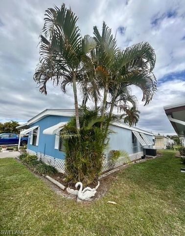 2105 Cypress CT, Naples, FL 34110