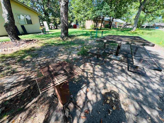 210 Pilot Hill Road, Salem, AR 72576