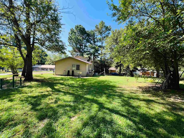 210 Pilot Hill Road, Salem, AR 72576