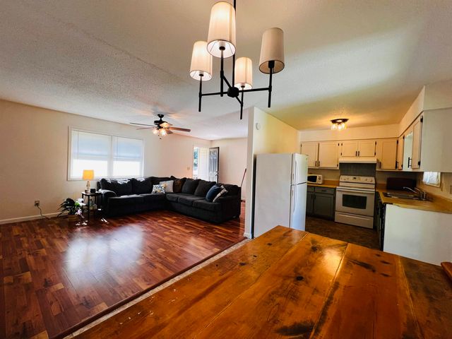 210 Pilot Hill Road, Salem, AR 72576