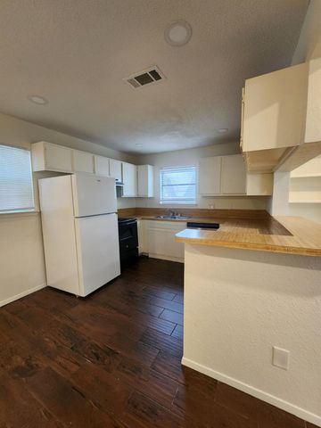 2908 Jadewood CT A, Austin, TX 78748