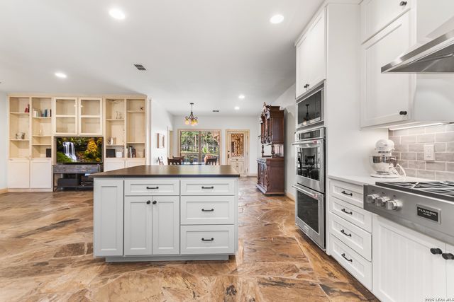 122 WOODLAND RANCH RD, Boerne, TX 78015