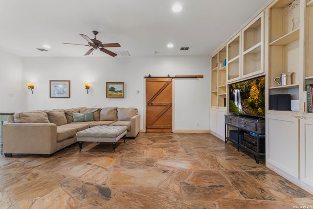 122 WOODLAND RANCH RD, Boerne, TX 78015