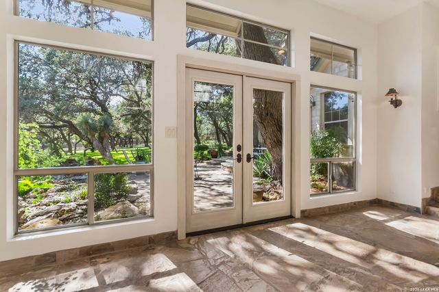 122 WOODLAND RANCH RD, Boerne, TX 78015