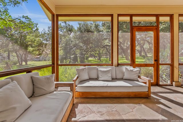122 WOODLAND RANCH RD, Boerne, TX 78015