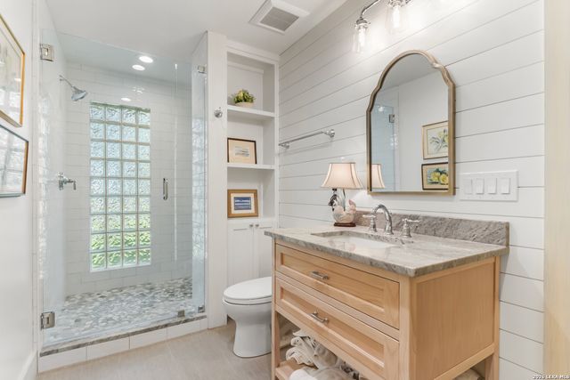 122 WOODLAND RANCH RD, Boerne, TX 78015