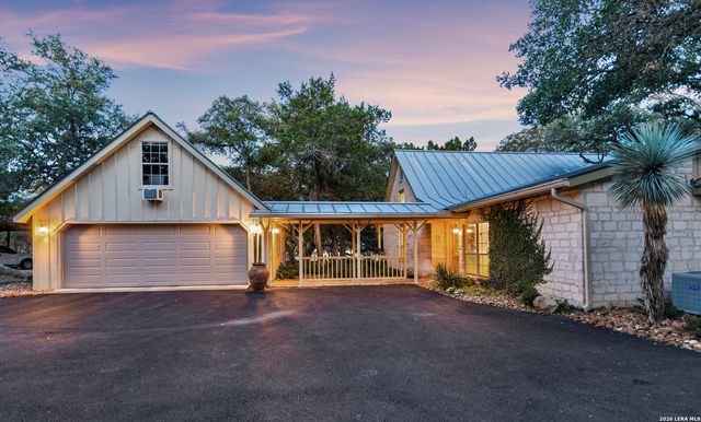 122 WOODLAND RANCH RD, Boerne, TX 78015
