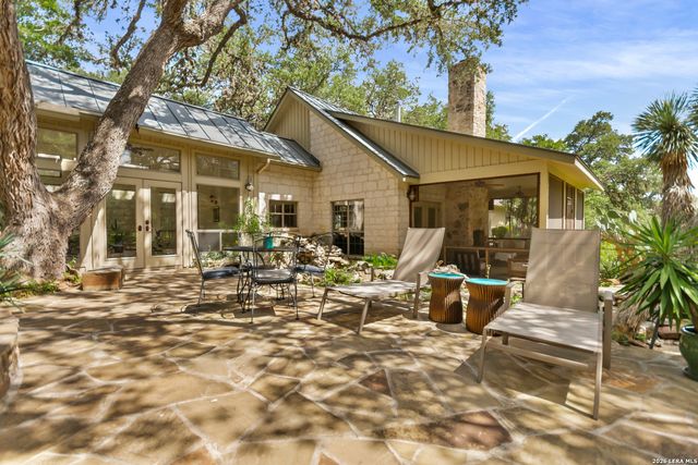 122 WOODLAND RANCH RD, Boerne, TX 78015