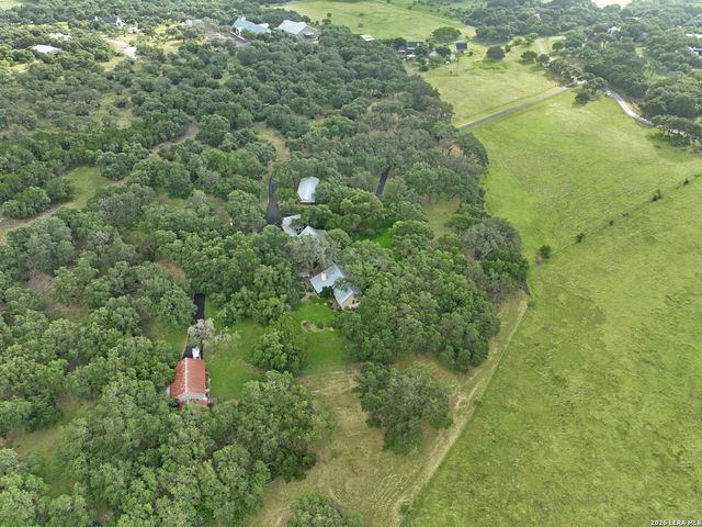 122 WOODLAND RANCH RD, Boerne, TX 78015